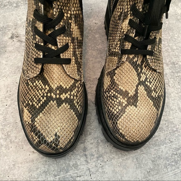 New Dolce Vita Paline Snake Boots - Picture 5 of 6